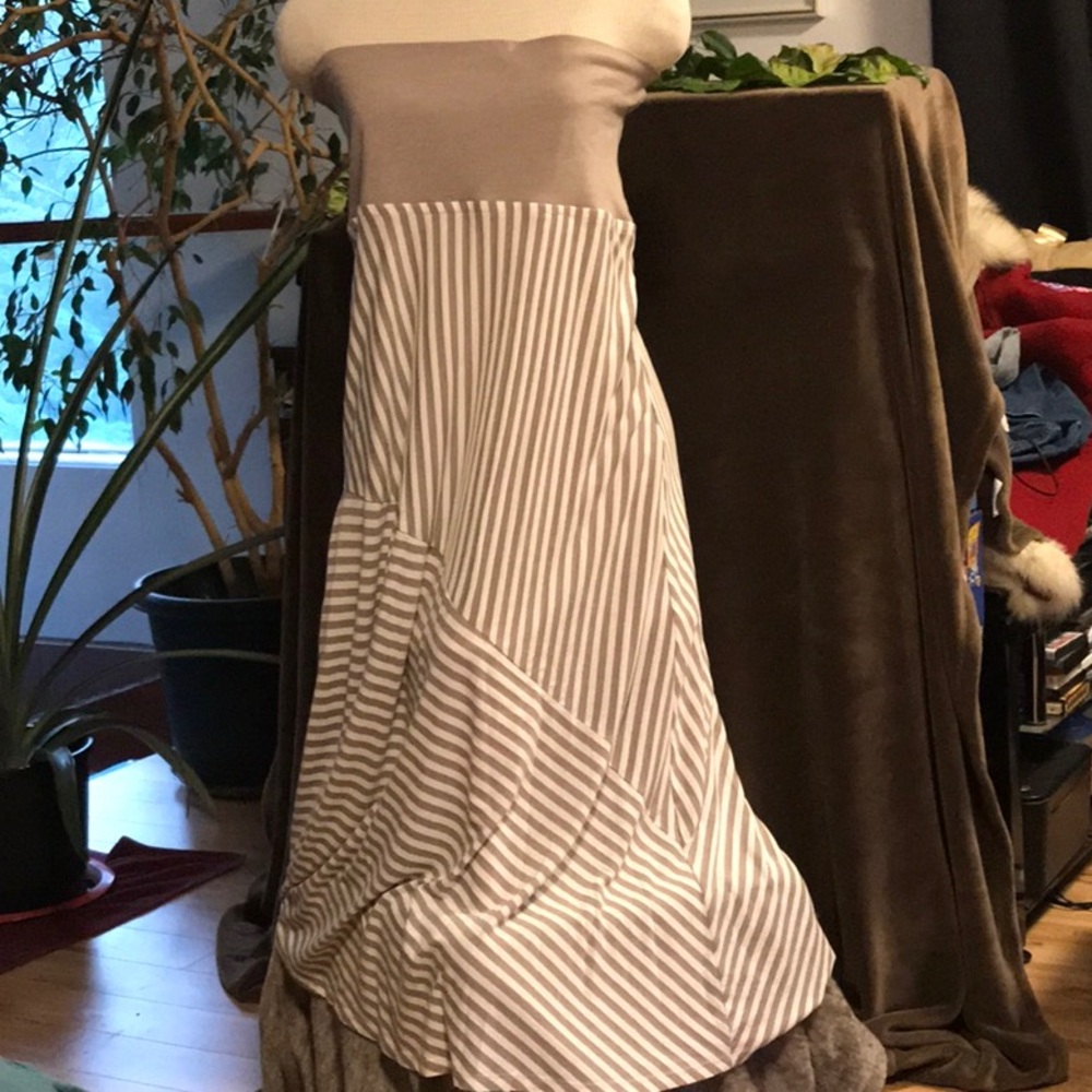 Jersey strapless sundress